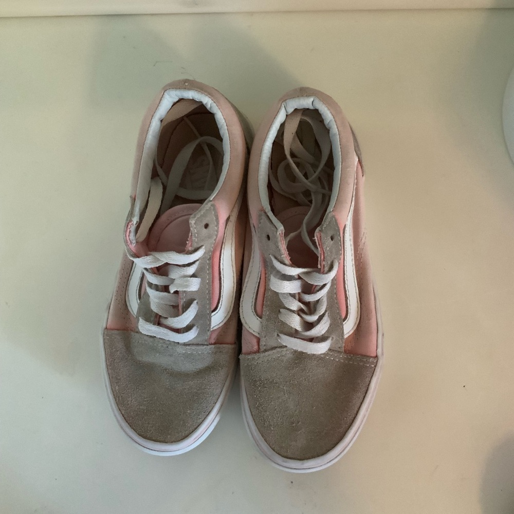 Kids pink vans